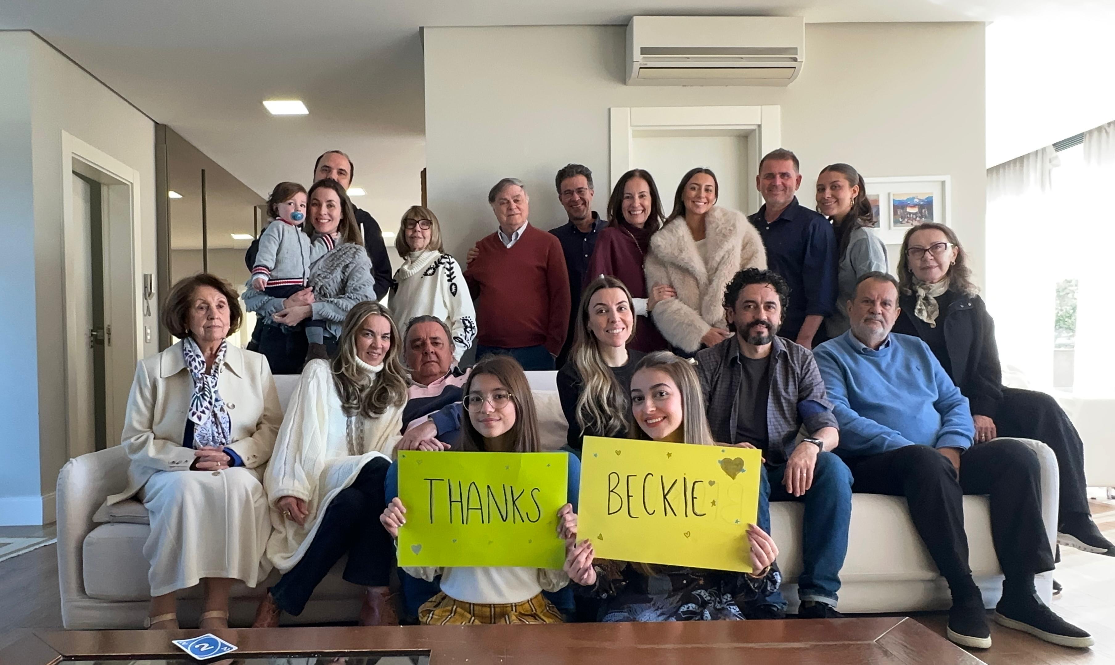 imagem da notícia: De presente de Dia dos Pais, paciente celebra a vida graças à doadora internacional de medula